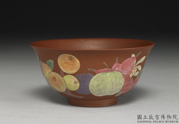 Yixing bowl with flowers and fruits in painted enamels, Qing dynasty, Kangxi reign (1662-1722)-China Archive